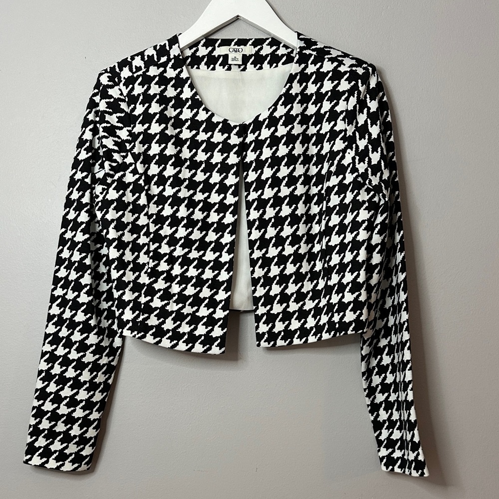 Cato Chic Black and White Cropped Houndstooth Jacket size m